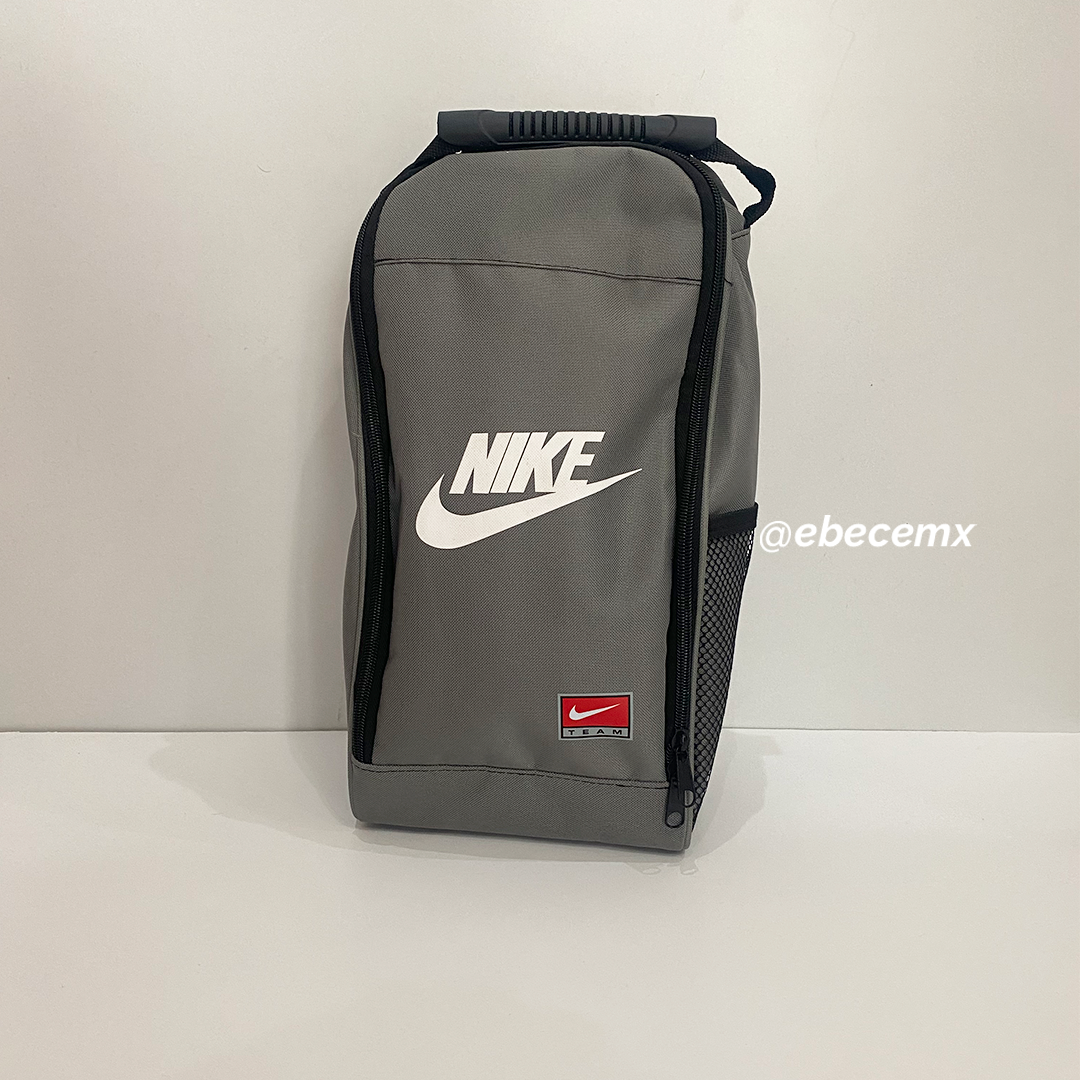 Mochila Nike gris